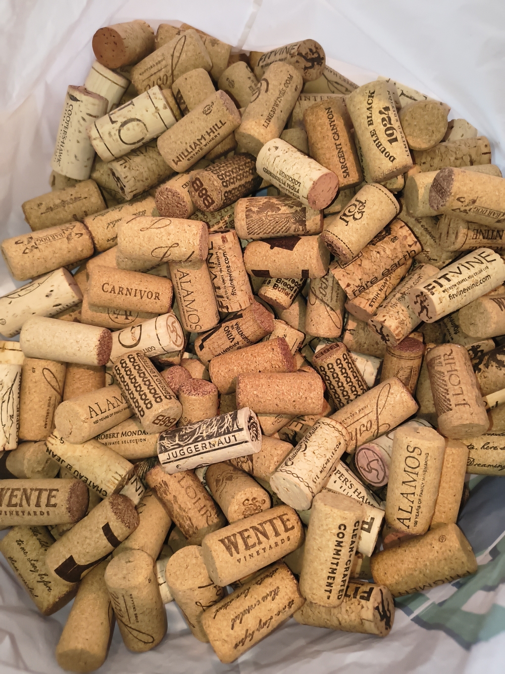 Wine Corks 200+